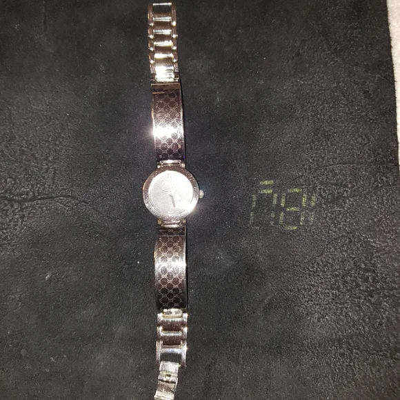 Gucci Silver and Black Watch - Picture 2 of 11